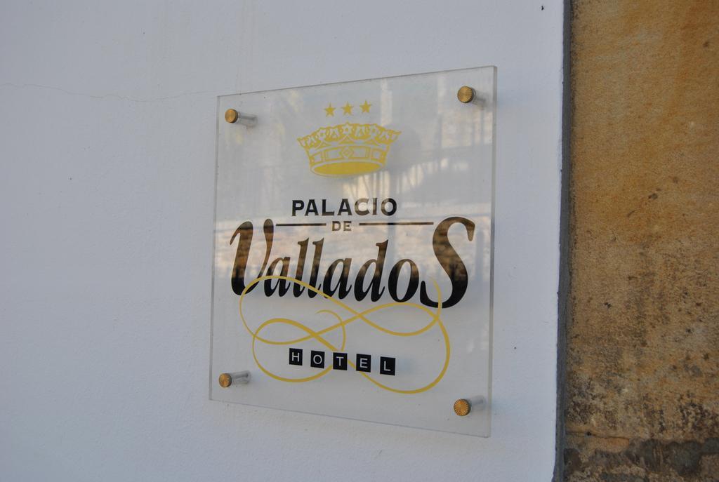Hotel Palacio De Los Vallados 라스트레스 외부 사진